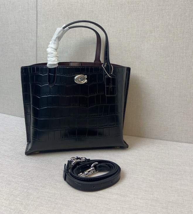 Picture of Coach Handbags _SKUfw233927684fw